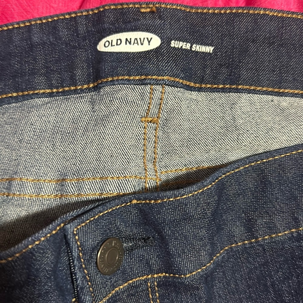 Women’s super skinny Old Navy plus size jeans, new no tags.